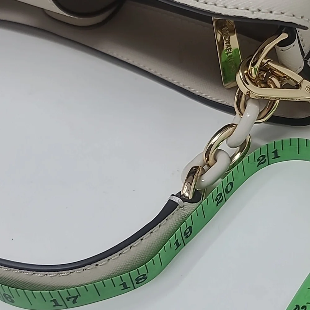 MICHAEL KORS Purse Cream Textured Leather Shoulder Bag with Gold Hardware - Picture 12 of 12